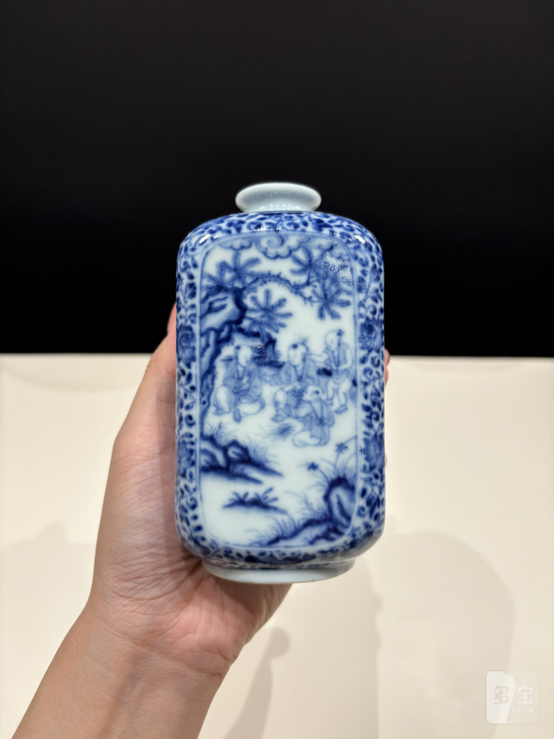 清雍正 青花花卉开光婴戏图方瓶 - 图7